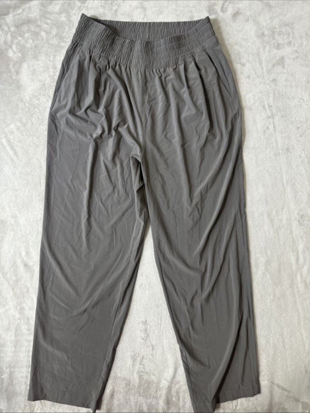 Vuori womens performance jogger pants large gray athleisure lounge travel